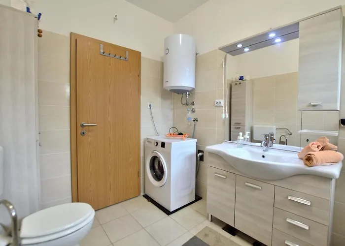 Amadeo Apartman *