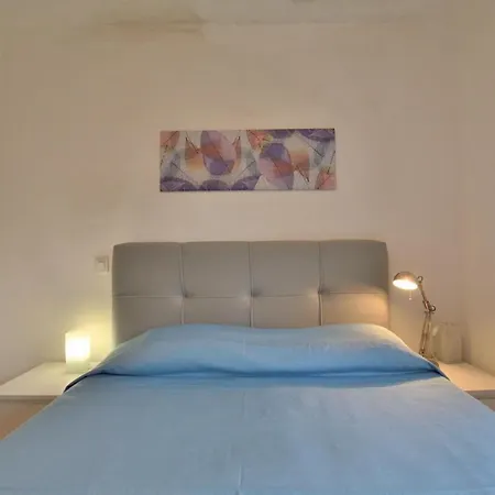 Amadeo Apartment