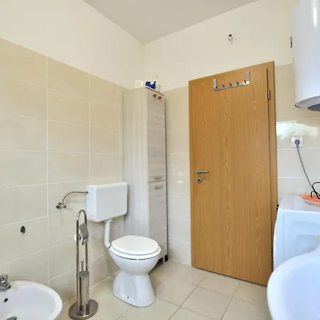 Amadeo Apartment